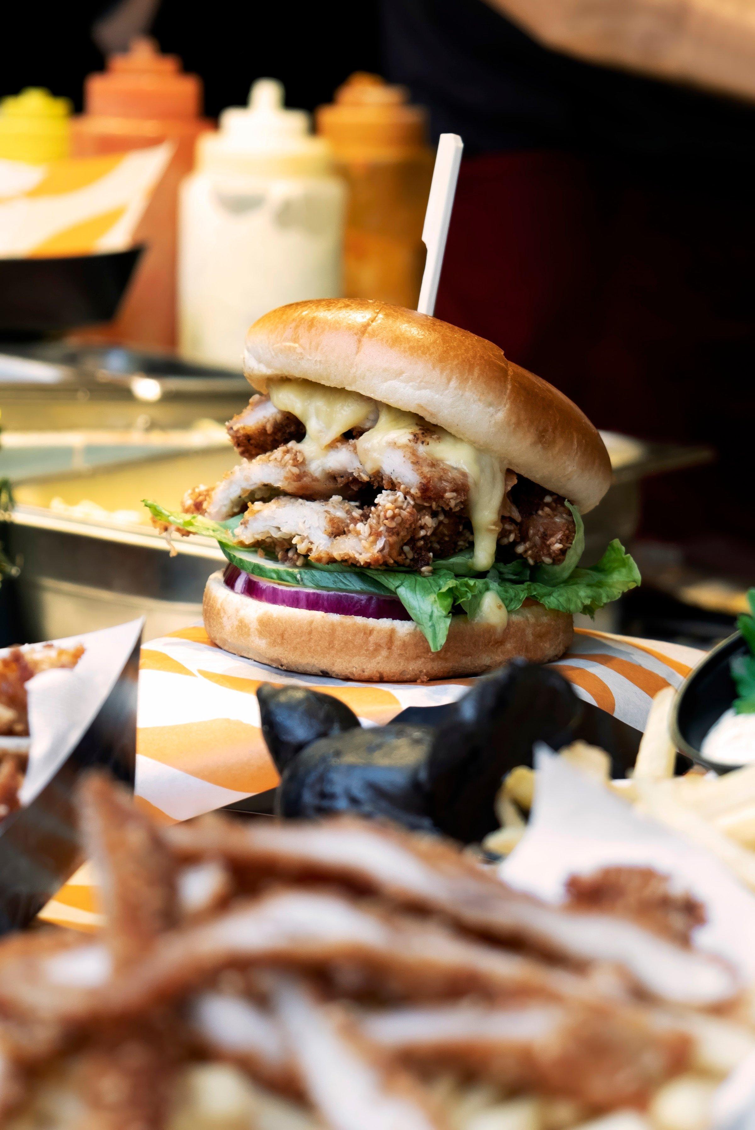 A burger at Hole 20